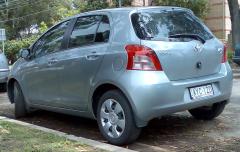 2005-2008_Toyota_Yaris_(NCP91R)_YRS_5-door_hatchback_01.jpg